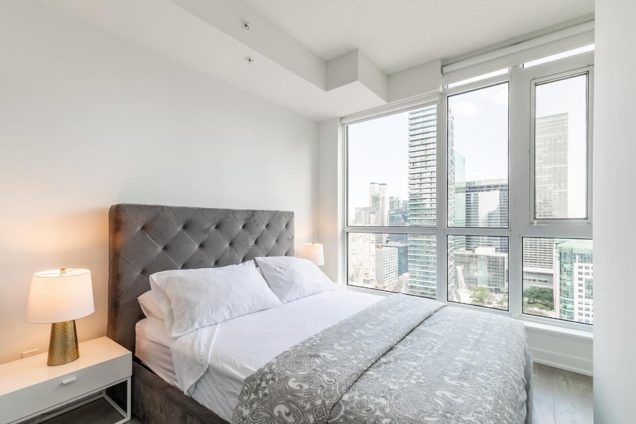 Luxury 2 Bedroom In The Heart Of Entertainment District W/ Cn Tower View Торонто Экстерьер фото